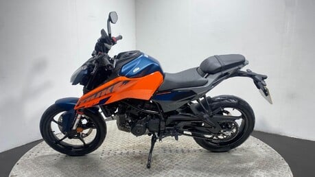 KTM Duke 125 Duke 34