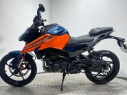 KTM Duke 125 Duke 35