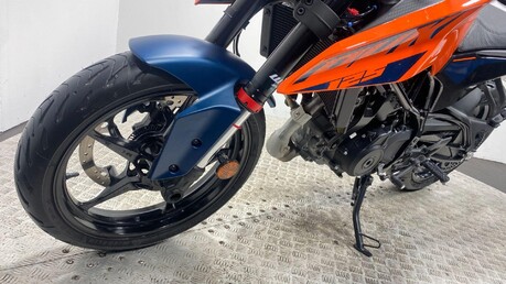 KTM Duke 125 Duke 38