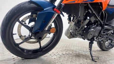 KTM Duke 125 Duke 39