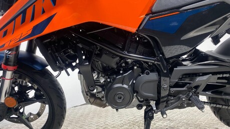 KTM Duke 125 Duke 43