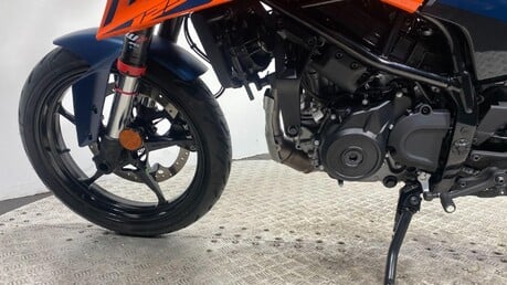 KTM Duke 125 Duke 44