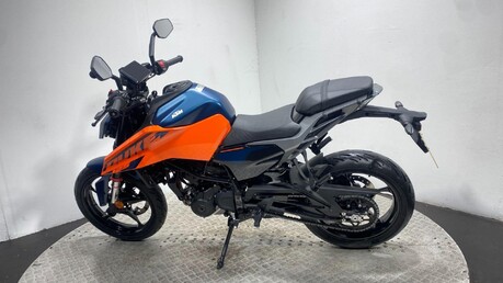 KTM Duke 125 Duke 55