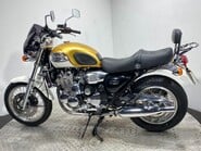 Triumph Thunderbird ADVENTURER 7