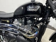 Triumph Scrambler BONNEVILLE SCRAMBLER 17