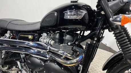 Triumph Scrambler BONNEVILLE SCRAMBLER 17