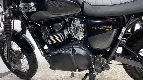 Triumph Scrambler BONNEVILLE SCRAMBLER 23