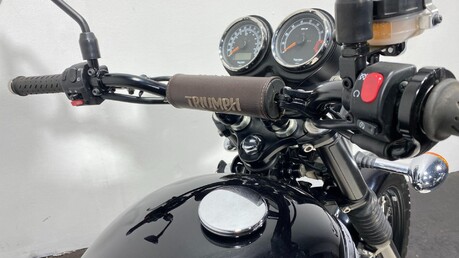 Triumph Scrambler BONNEVILLE SCRAMBLER 33