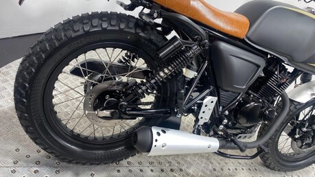 Mutt Akita 125 O-Ring Euro 5 6