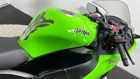 Kawasaki Ninja NINJA ZX-10R ZX1000 JFF 23