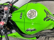 Kawasaki Ninja NINJA ZX-10R ZX1000 JFF 24