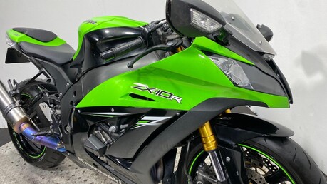 Kawasaki Ninja NINJA ZX-10R ZX1000 JFF 42