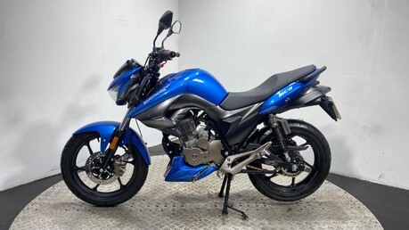 Lexmoto Isca ISCA SK125-L 3