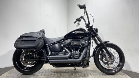 Harley-Davidson Dyna 1745 Street Bob Euro 4 1