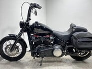 Harley-Davidson Dyna 1745 Street Bob Euro 4 2