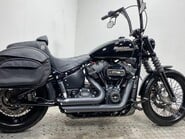 Harley-Davidson Dyna 1745 Street Bob Euro 4 5