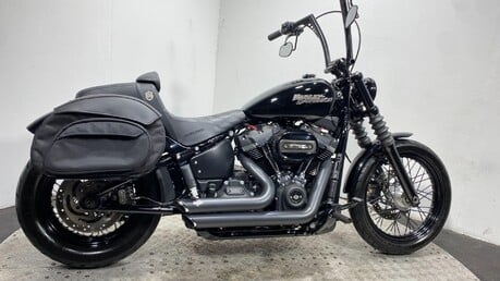 Harley-Davidson Dyna 1745 Street Bob Euro 4 5