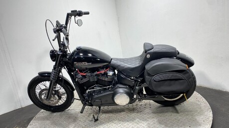 Harley-Davidson Dyna 1745 Street Bob Euro 4 8