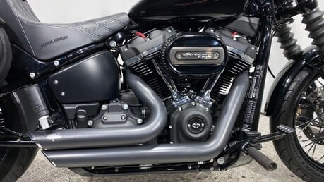 Harley-Davidson Dyna 1745 Street Bob Euro 4 17