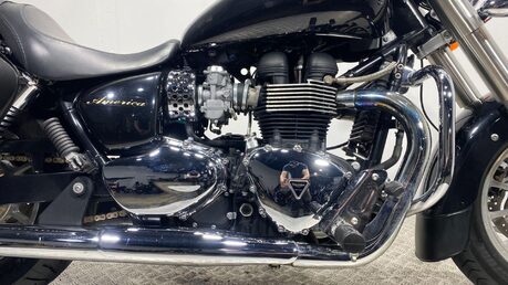 Triumph Bonneville 865 14