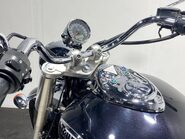 Triumph Bonneville 865 6