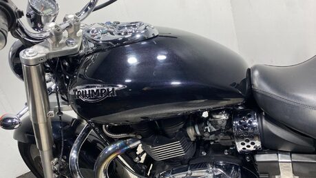 Triumph Bonneville 865 27