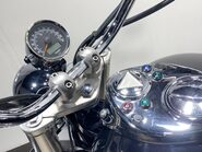 Triumph Bonneville 865 34