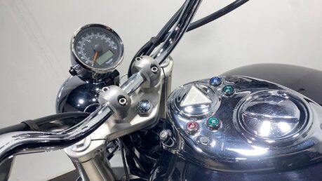 Triumph Bonneville 865 34