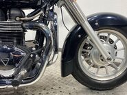 Triumph Bonneville 865 35