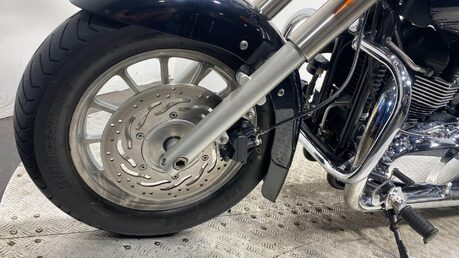 Triumph Bonneville 865 36
