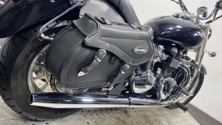 Triumph Bonneville 865 43