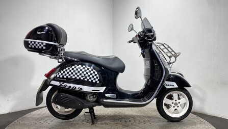 Piaggio Vespa GTS GTS/GTV 300 IE SUPER/VIA MONTENAPOLEONE