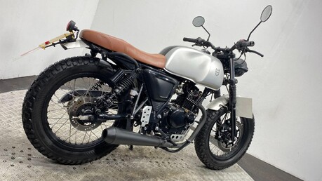 Mutt Akita AKITA 125 2