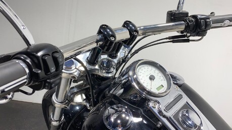 Harley-Davidson Dyna 1584 FXDF Fat Bob 16