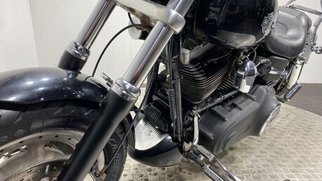 Harley-Davidson Dyna 1584 FXDF Fat Bob 25