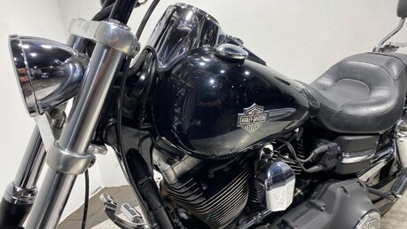 Harley-Davidson Dyna 1584 FXDF Fat Bob 26