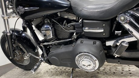 Harley-Davidson Dyna 1584 FXDF Fat Bob 28