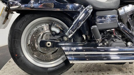 Harley-Davidson Dyna 1584 FXDF Fat Bob 30
