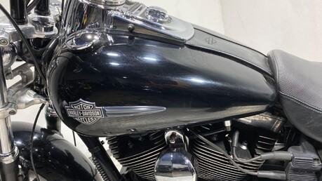 Harley-Davidson Dyna 1584 FXDF Fat Bob 35
