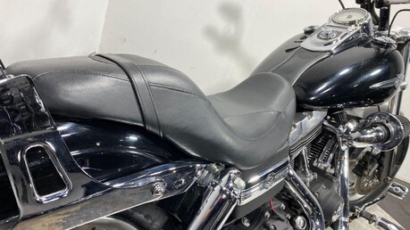 Harley-Davidson Dyna 1584 FXDF Fat Bob 37
