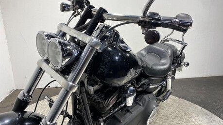 Harley-Davidson Dyna 1584 FXDF Fat Bob 46