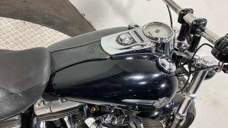 Harley-Davidson Dyna 1584 FXDF Fat Bob 54