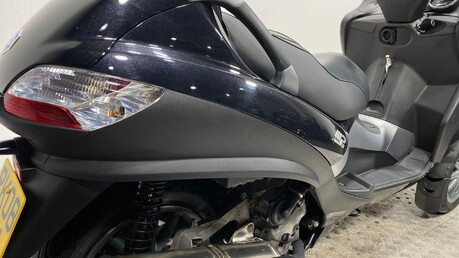 Piaggio MP3 MP3 400 IE LT SPORT 11