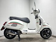 Piaggio Vespa GTS VESPA GTS 300 SUPER ABS 1