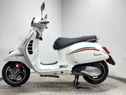Piaggio Vespa GTS VESPA GTS 300 SUPER ABS 2