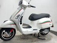 Piaggio Vespa GTS VESPA GTS 300 SUPER ABS 5