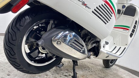 Piaggio Vespa GTS VESPA GTS 300 SUPER ABS 25