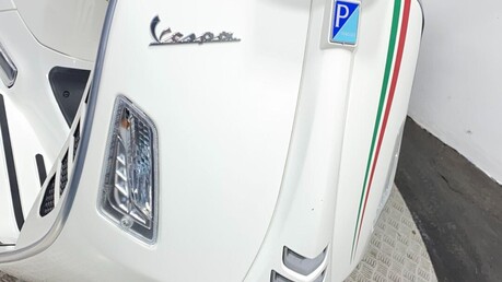 Piaggio Vespa GTS VESPA GTS 300 SUPER ABS 28
