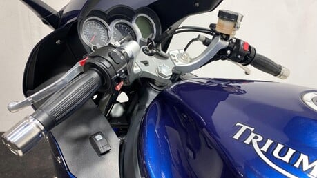 Triumph Sprint SPRINT ST 1050 3