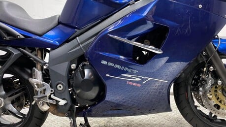 Triumph Sprint SPRINT ST 1050 4